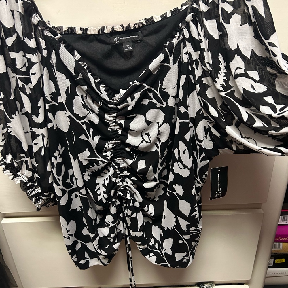 Pretty dressy top I.N.C 3X